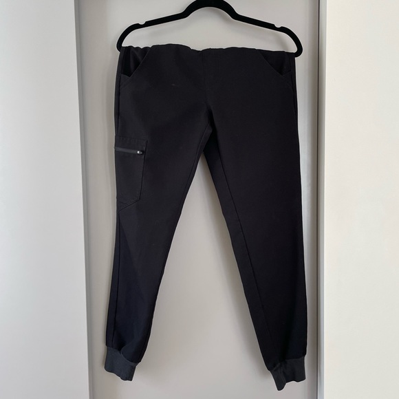 FIGS Zamora Jogger Scrub Pants - Picture 3 of 4